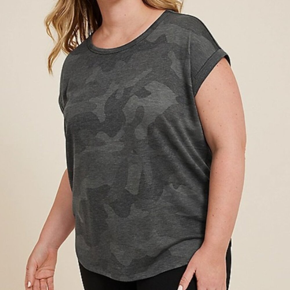 Maurices 24/7 Clara Camo Short Sleeve Dolman Tee - 1X - Picture 2 of 4